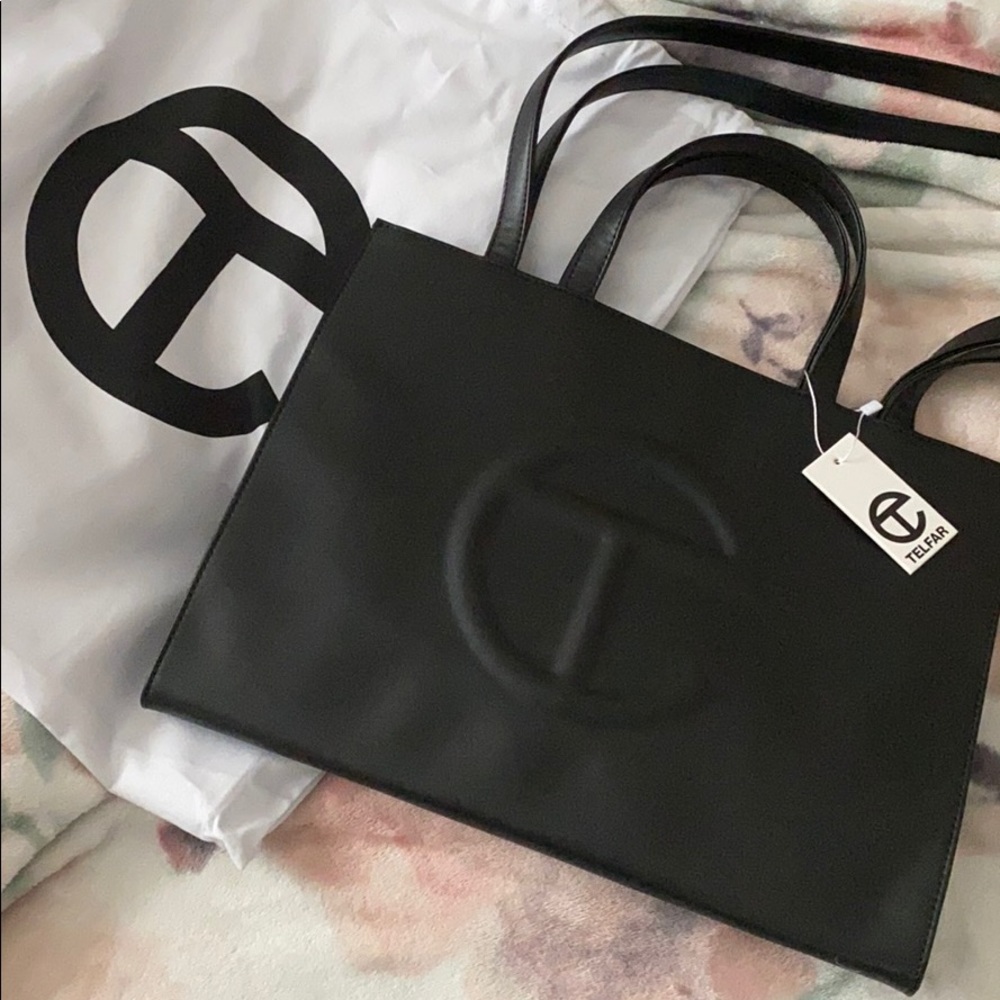 BRAND NEW BLACK TELFAR MEDIUM PURSE